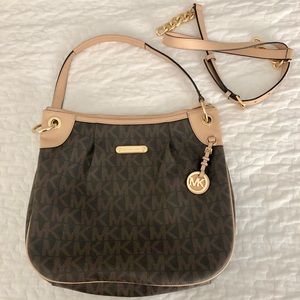 Micheal Kors Purse Logo